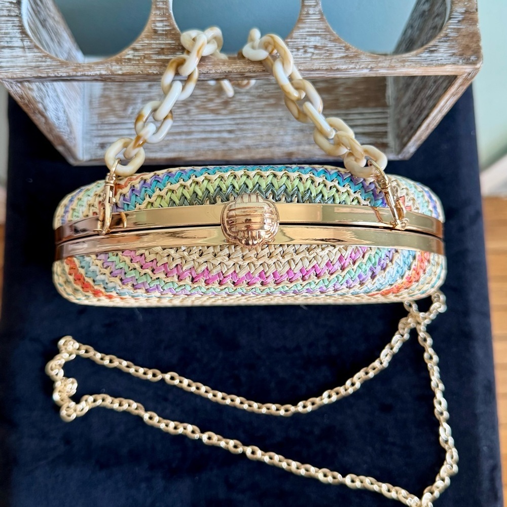 NWOT Spring bag with interchangeable long or short chains perfect for Easter - Picture 2 of 9